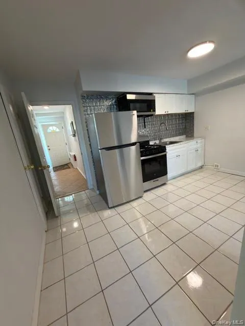 195-27 37 Ave First Fl, New York, NY, 1 Bedroom Bedrooms, 3 Rooms Rooms,1 BathroomBathrooms,Residential Lease,For Rent,37 Ave First Fl,0,995150 195-27 37 Ave First Fl, New York, NY, 1 Bedroom Bedrooms, 3 Rooms Rooms,1 BathroomBathrooms,Residential Lease,For Rent,37 Ave First Fl,0,995150