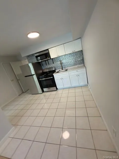 195-27 37 Ave First Fl, New York, NY, 1 Bedroom Bedrooms, 3 Rooms Rooms,1 BathroomBathrooms,Residential Lease,For Rent,37 Ave First Fl,0,995150 195-27 37 Ave First Fl, New York, NY, 1 Bedroom Bedrooms, 3 Rooms Rooms,1 BathroomBathrooms,Residential Lease,For Rent,37 Ave First Fl,0,995150