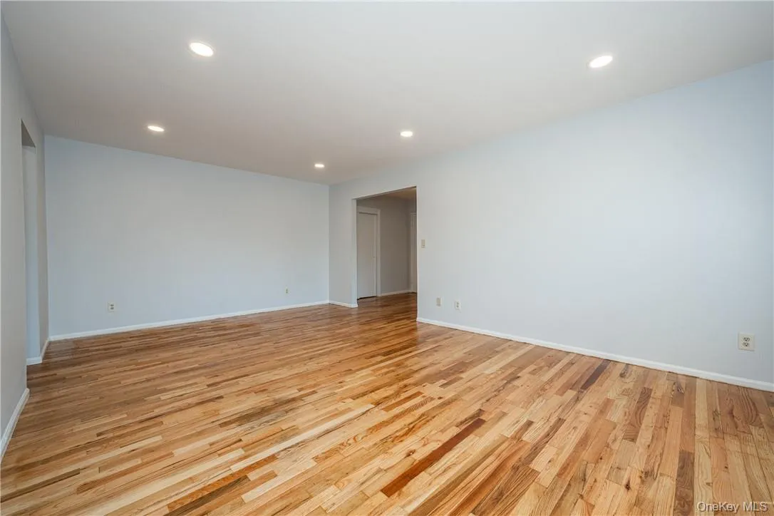 111 Kensington Road, Eastchester, NY, 1 Bedroom Bedrooms, 3 Rooms Rooms,1 BathroomBathrooms,Residential Lease,For Rent,Kensington,0,995162 111 Kensington Road, Eastchester, NY, 1 Bedroom Bedrooms, 3 Rooms Rooms,1 BathroomBathrooms,Residential Lease,For Rent,Kensington,0,995162