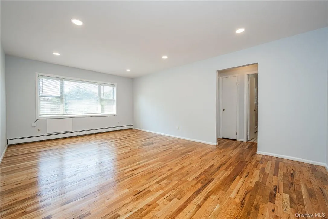 111 Kensington Road, Eastchester, NY, 1 Bedroom Bedrooms, 3 Rooms Rooms,1 BathroomBathrooms,Residential Lease,For Rent,Kensington,0,995162 111 Kensington Road, Eastchester, NY, 1 Bedroom Bedrooms, 3 Rooms Rooms,1 BathroomBathrooms,Residential Lease,For Rent,Kensington,0,995162