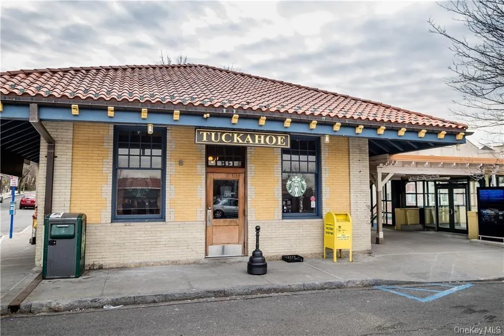 111 Kensington Road, Eastchester, NY, 1 Bedroom Bedrooms, 3 Rooms Rooms,1 BathroomBathrooms,Residential Lease,For Rent,Kensington,0,995162 111 Kensington Road, Eastchester, NY, 1 Bedroom Bedrooms, 3 Rooms Rooms,1 BathroomBathrooms,Residential Lease,For Rent,Kensington,0,995162