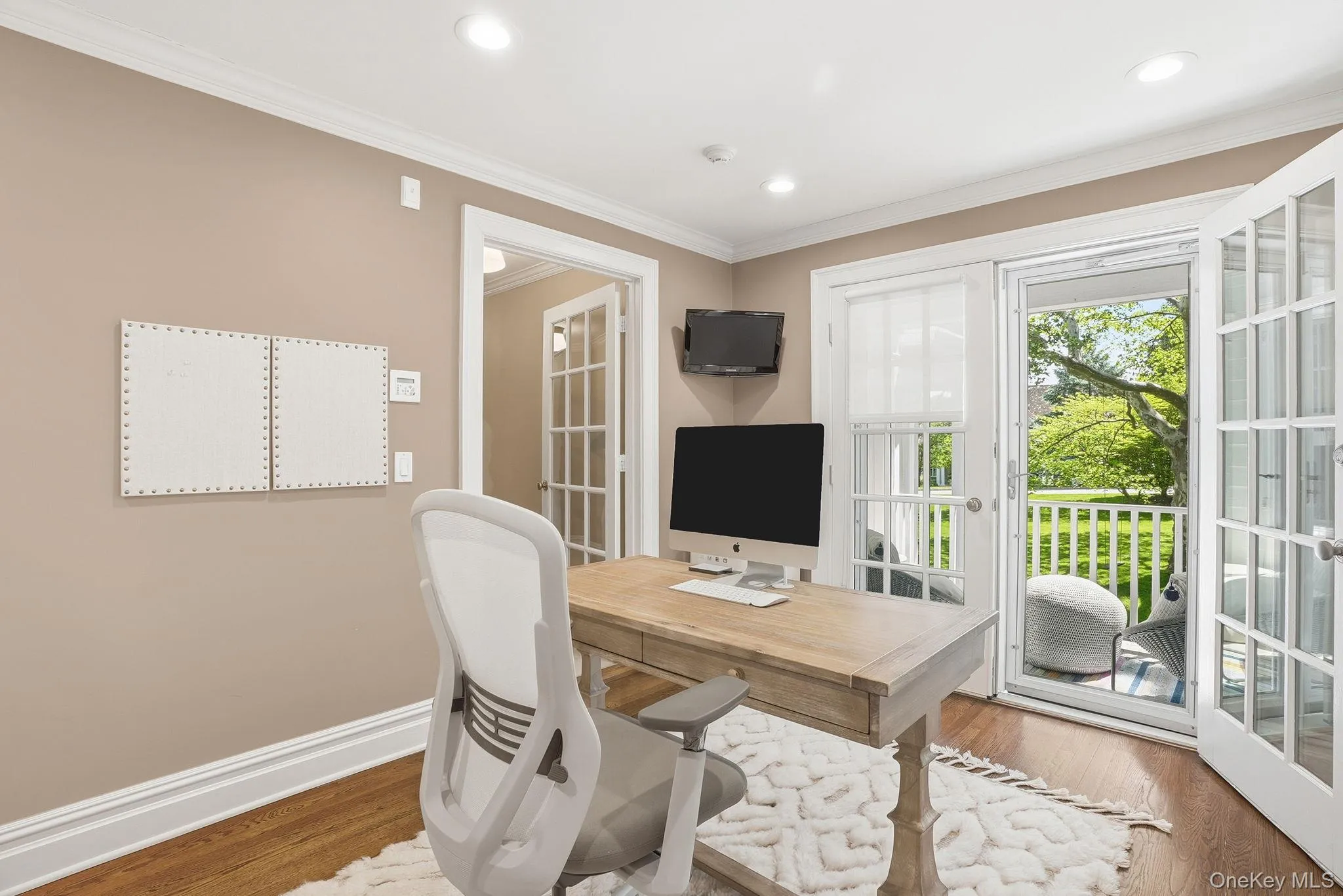 Office/Flex Space with Balcony Office/Flex Space with Balcony