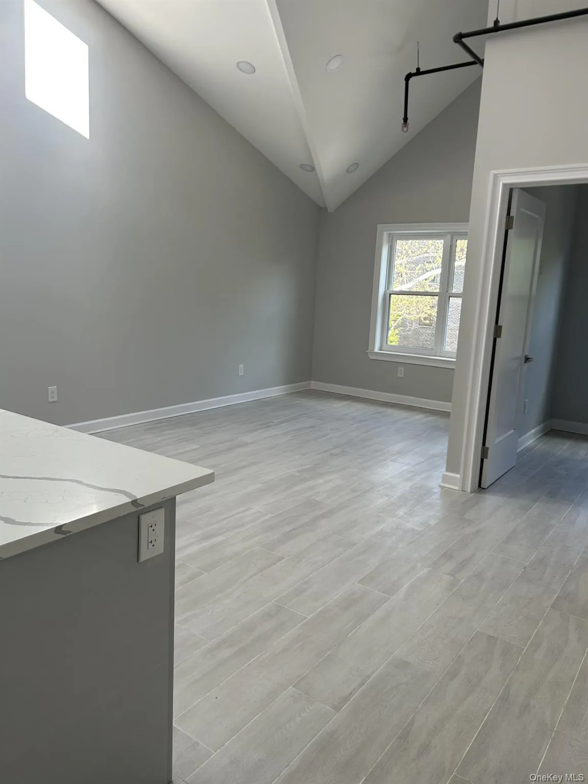 14441 78th Avenue, New York, NY, 3 Bedrooms Bedrooms, 4 Rooms Rooms,2 BathroomsBathrooms,Residential Lease,For Rent,78th,0,995170 14441 78th Avenue, New York, NY, 3 Bedrooms Bedrooms, 4 Rooms Rooms,2 BathroomsBathrooms,Residential Lease,For Rent,78th,0,995170
