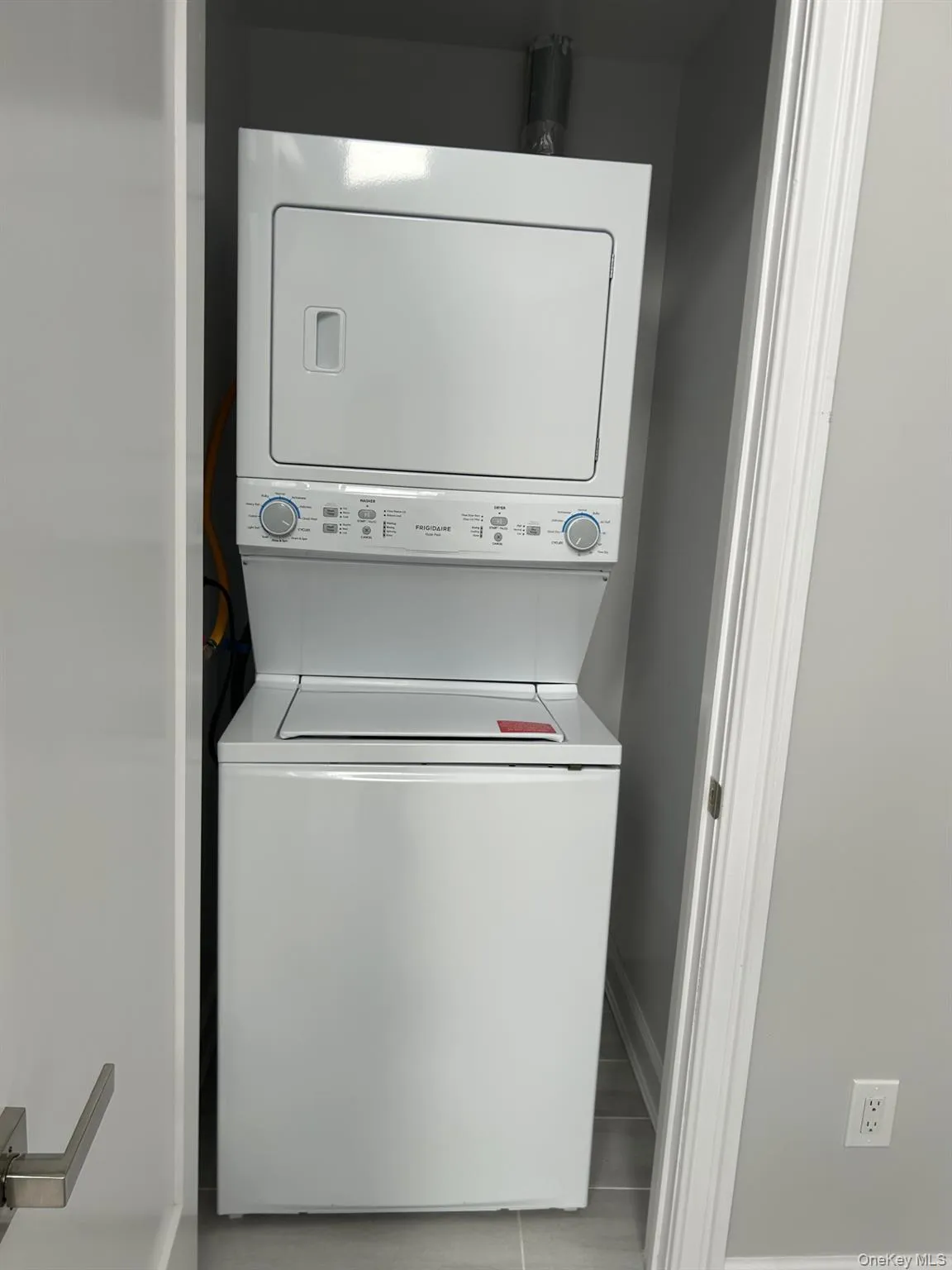 14441 78th Avenue, New York, NY, 3 Bedrooms Bedrooms, 4 Rooms Rooms,2 BathroomsBathrooms,Residential Lease,For Rent,78th,0,995170 14441 78th Avenue, New York, NY, 3 Bedrooms Bedrooms, 4 Rooms Rooms,2 BathroomsBathrooms,Residential Lease,For Rent,78th,0,995170