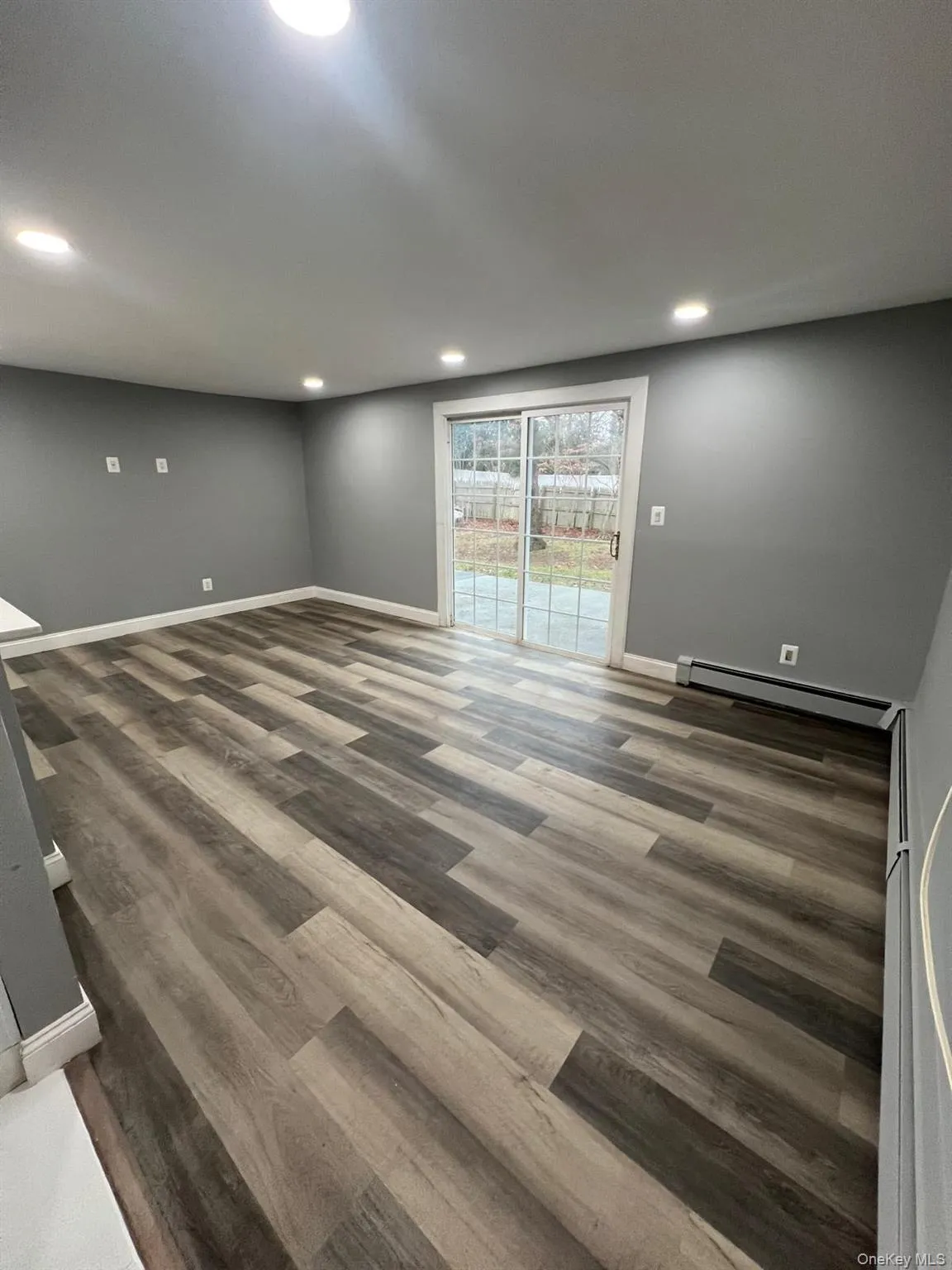 15 Beach Avenue, Brookhaven, NY, 6 Bedrooms Bedrooms, 9 Rooms Rooms,2 BathroomsBathrooms,Residential Lease,For Rent,Beach,0,995189 15 Beach Avenue, Brookhaven, NY, 6 Bedrooms Bedrooms, 9 Rooms Rooms,2 BathroomsBathrooms,Residential Lease,For Rent,Beach,0,995189