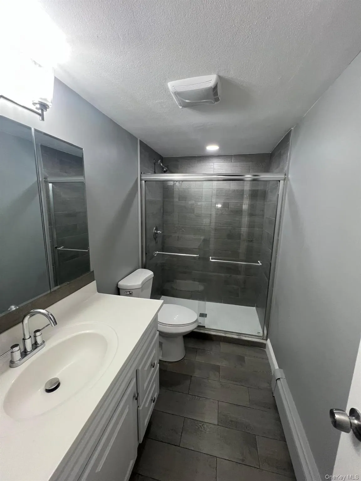 15 Beach Avenue, Brookhaven, NY, 6 Bedrooms Bedrooms, 9 Rooms Rooms,2 BathroomsBathrooms,Residential Lease,For Rent,Beach,0,995189 15 Beach Avenue, Brookhaven, NY, 6 Bedrooms Bedrooms, 9 Rooms Rooms,2 BathroomsBathrooms,Residential Lease,For Rent,Beach,0,995189