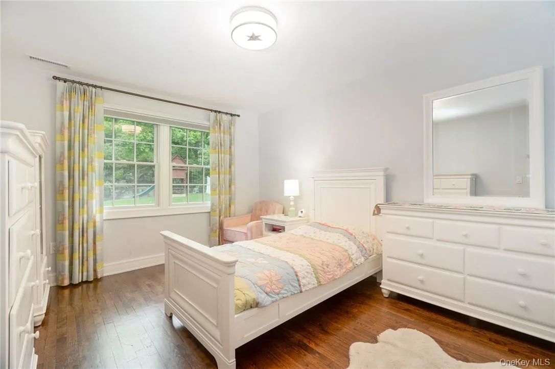 10 Loewen Court, Rye City, NY, 5 Bedrooms Bedrooms, 10 Rooms Rooms,4 BathroomsBathrooms,Residential Lease,For Rent,Loewen,0,995190 10 Loewen Court, Rye City, NY, 5 Bedrooms Bedrooms, 10 Rooms Rooms,4 BathroomsBathrooms,Residential Lease,For Rent,Loewen,0,995190