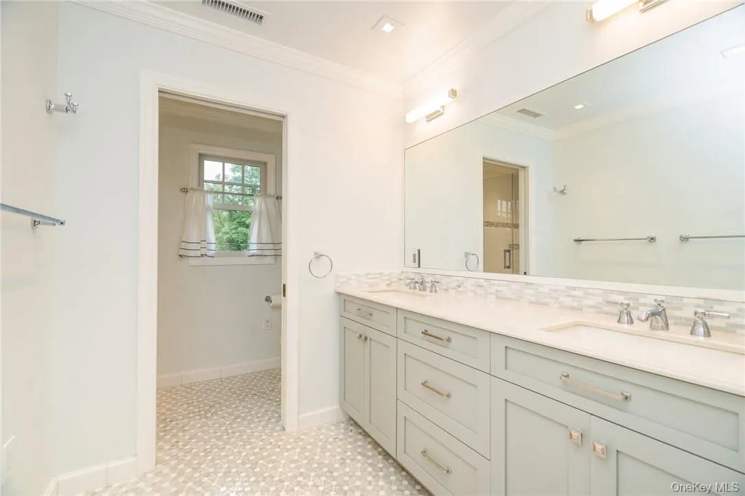 10 Loewen Court, Rye City, NY, 5 Bedrooms Bedrooms, 10 Rooms Rooms,4 BathroomsBathrooms,Residential Lease,For Rent,Loewen,0,995190 10 Loewen Court, Rye City, NY, 5 Bedrooms Bedrooms, 10 Rooms Rooms,4 BathroomsBathrooms,Residential Lease,For Rent,Loewen,0,995190