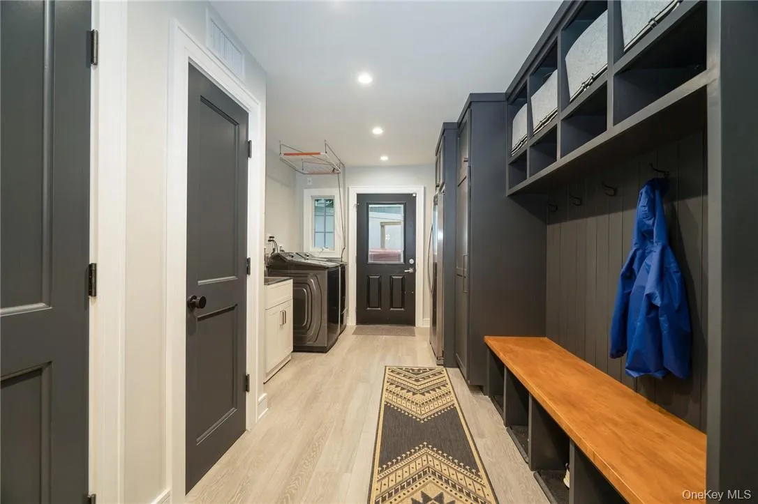 10 Loewen Court, Rye City, NY, 5 Bedrooms Bedrooms, 10 Rooms Rooms,4 BathroomsBathrooms,Residential Lease,For Rent,Loewen,0,995190 10 Loewen Court, Rye City, NY, 5 Bedrooms Bedrooms, 10 Rooms Rooms,4 BathroomsBathrooms,Residential Lease,For Rent,Loewen,0,995190