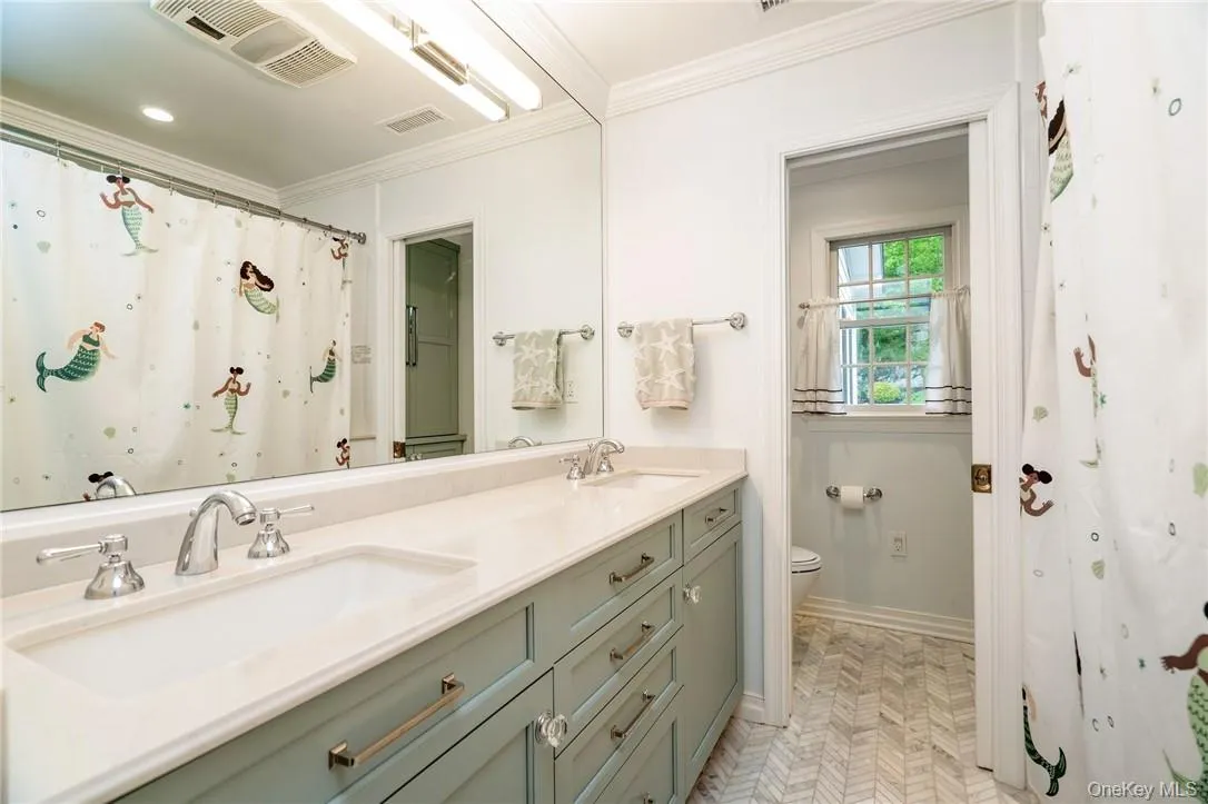 10 Loewen Court, Rye City, NY, 5 Bedrooms Bedrooms, 10 Rooms Rooms,4 BathroomsBathrooms,Residential Lease,For Rent,Loewen,0,995190 10 Loewen Court, Rye City, NY, 5 Bedrooms Bedrooms, 10 Rooms Rooms,4 BathroomsBathrooms,Residential Lease,For Rent,Loewen,0,995190