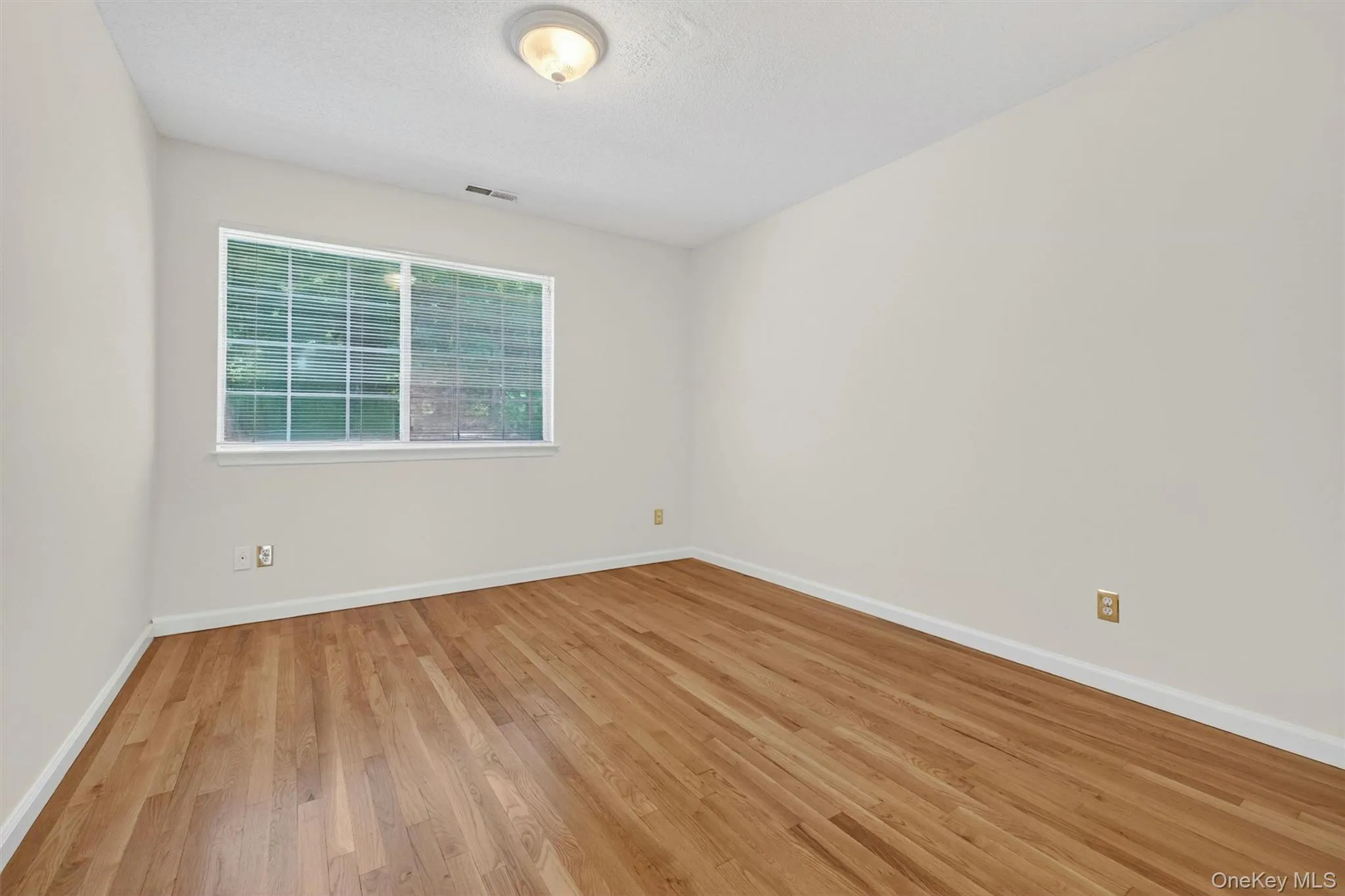 204 Autumn Lane, Southeast, NY, 2 Bedrooms Bedrooms, 5 Rooms Rooms,1 BathroomBathrooms,Residential,For Rent,Autumn,0,995199 204 Autumn Lane, Southeast, NY, 2 Bedrooms Bedrooms, 5 Rooms Rooms,1 BathroomBathrooms,Residential,For Rent,Autumn,0,995199