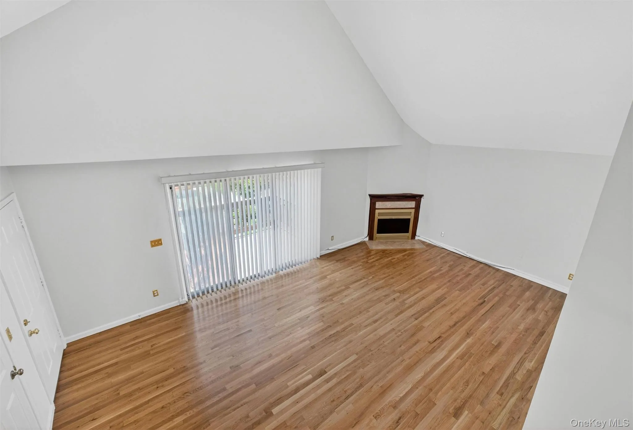 204 Autumn Lane, Southeast, NY, 2 Bedrooms Bedrooms, 5 Rooms Rooms,1 BathroomBathrooms,Residential,For Rent,Autumn,0,995199 204 Autumn Lane, Southeast, NY, 2 Bedrooms Bedrooms, 5 Rooms Rooms,1 BathroomBathrooms,Residential,For Rent,Autumn,0,995199