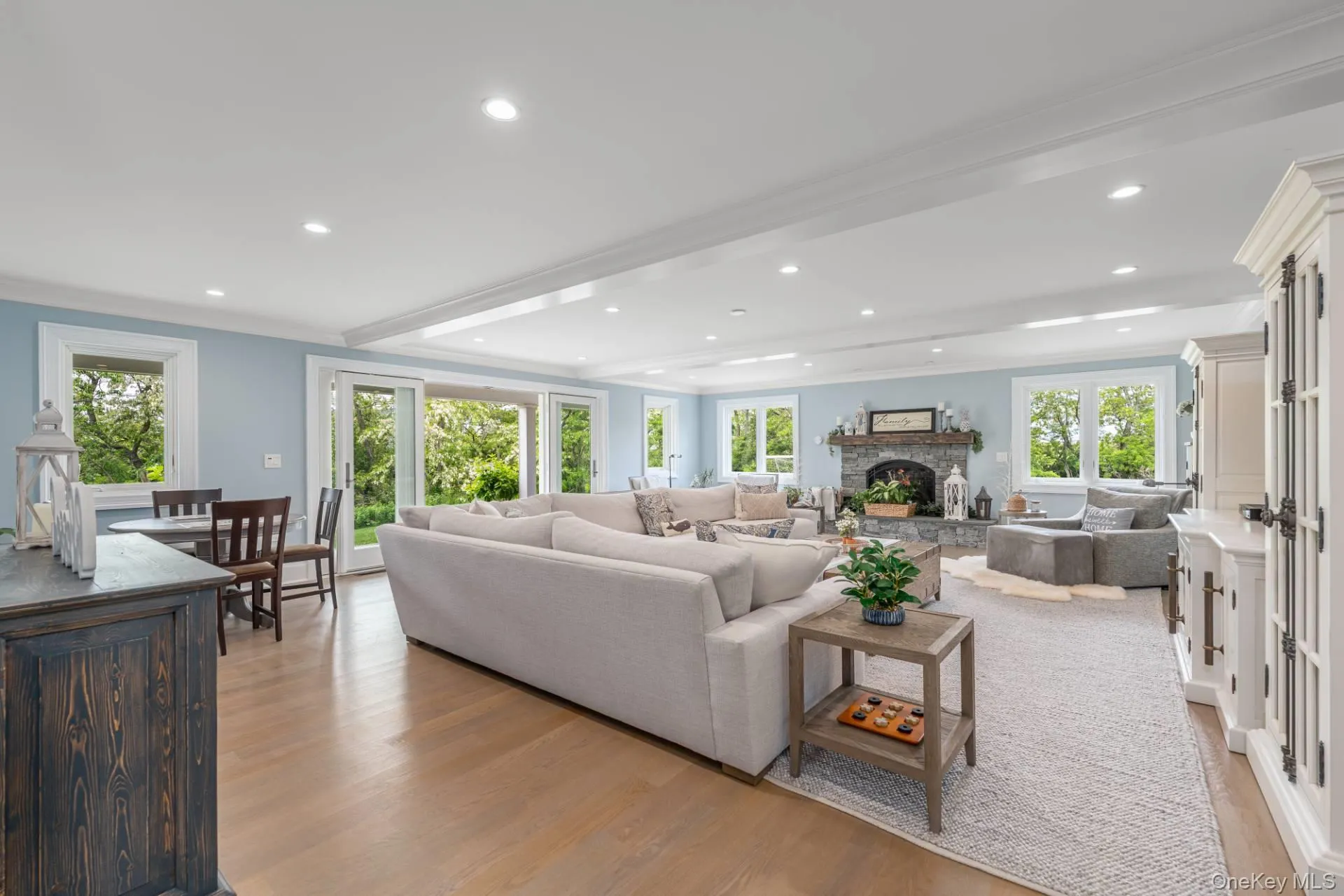 12950 Oregon Road, Cutchogue 12950 Oregon Road, Cutchogue
