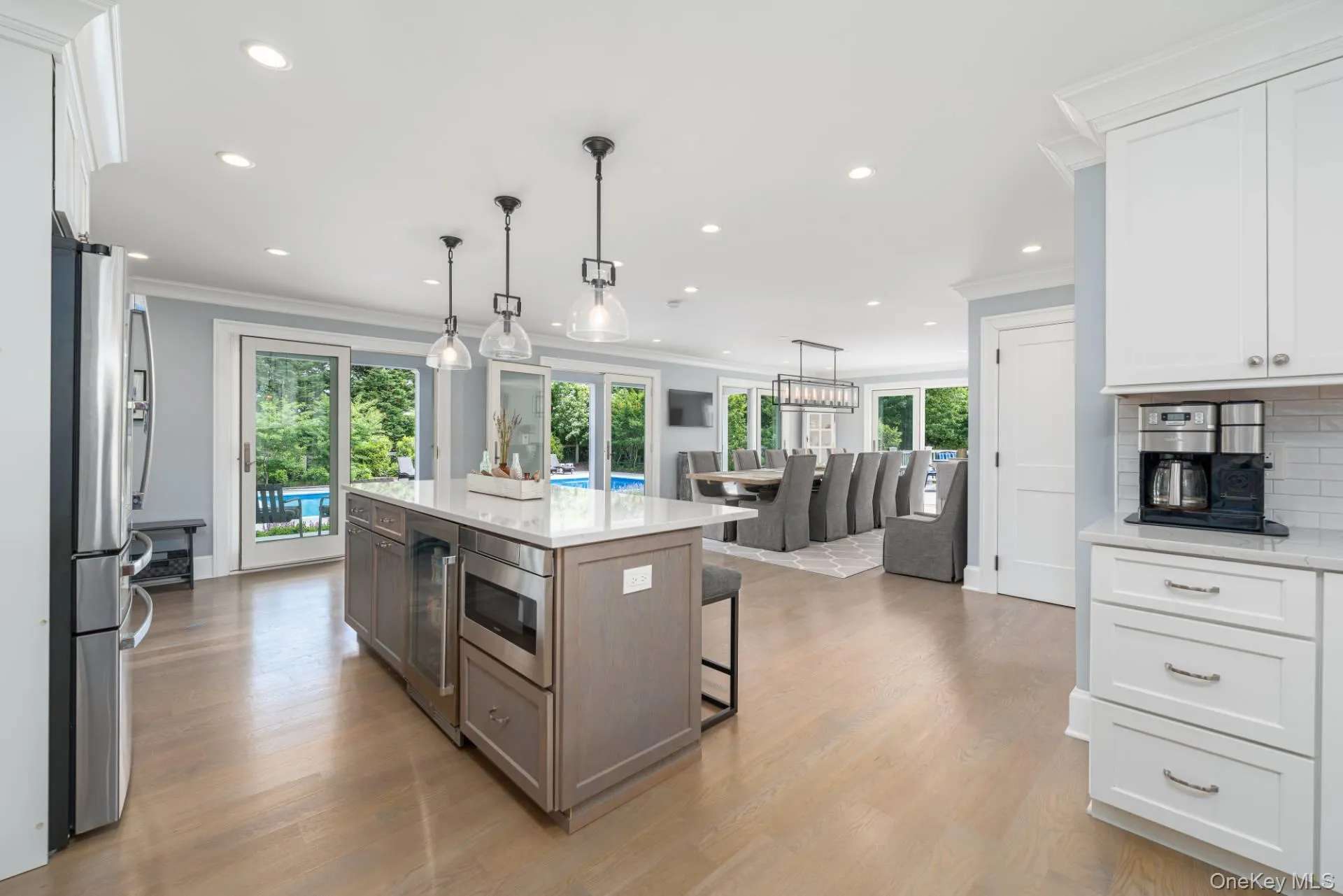 12950 Oregon Road, Cutchogue 12950 Oregon Road, Cutchogue
