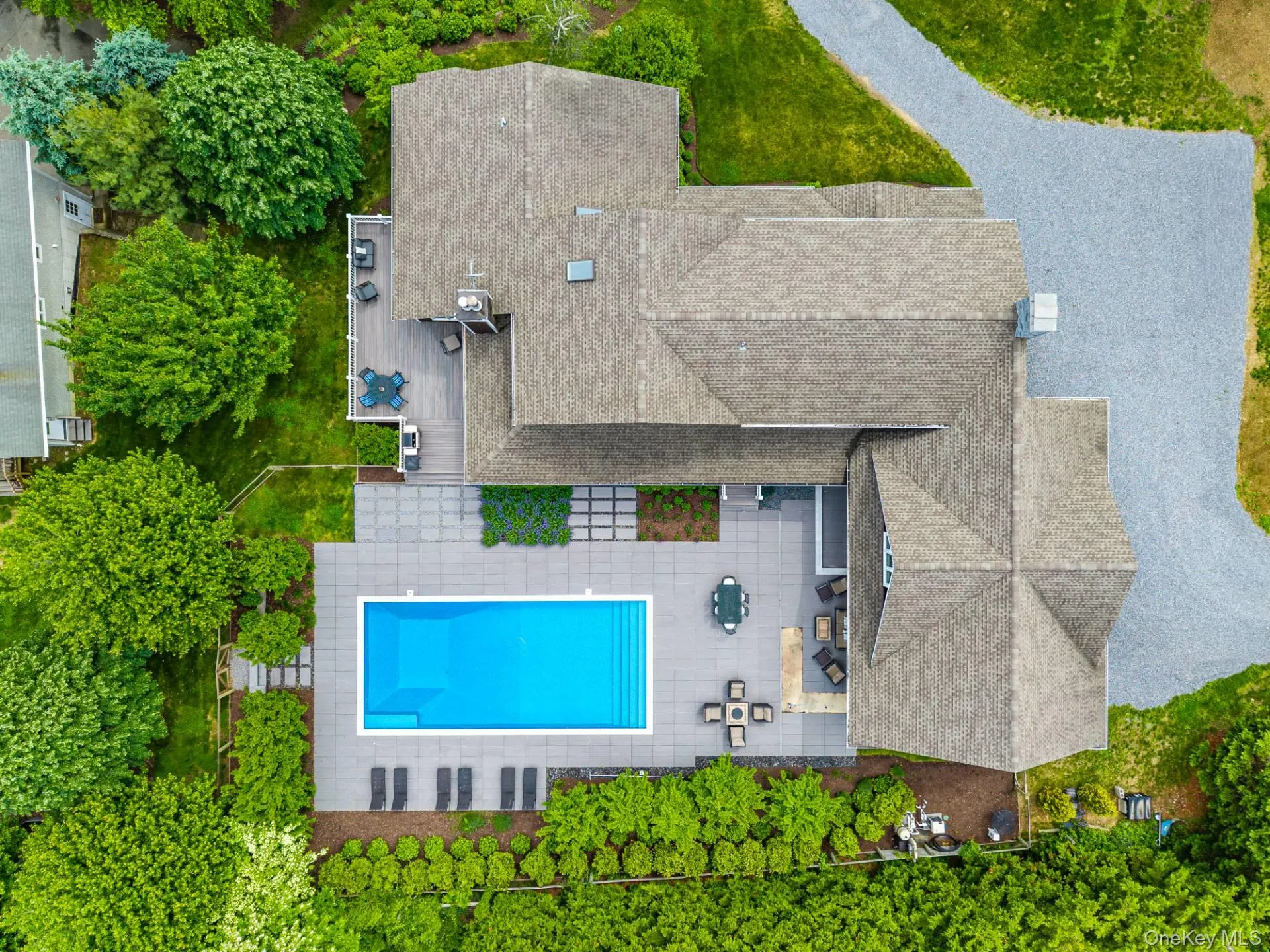 12950 Oregon Road, Cutchogue 12950 Oregon Road, Cutchogue
