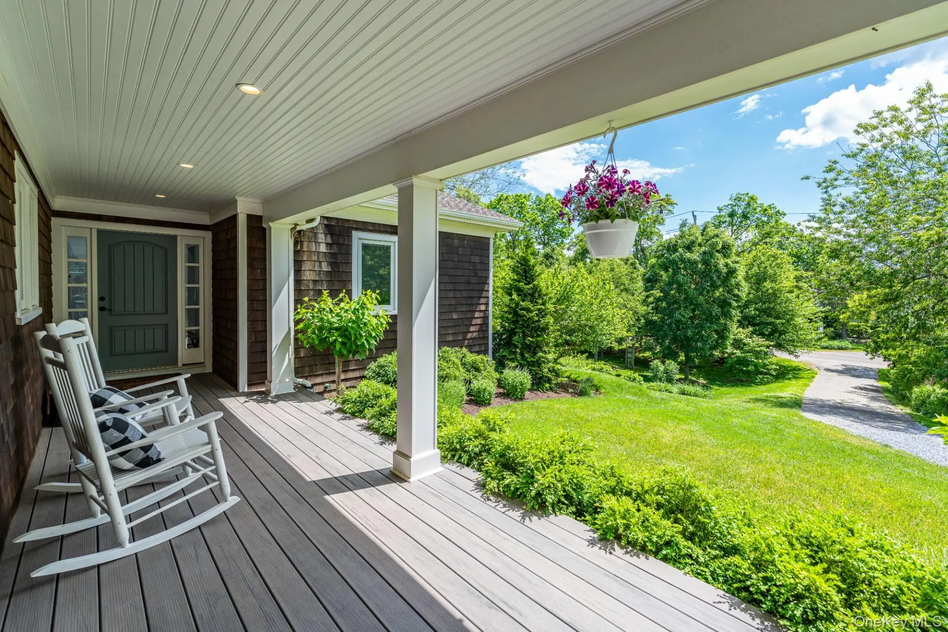 12950 Oregon Road, Cutchogue 12950 Oregon Road, Cutchogue