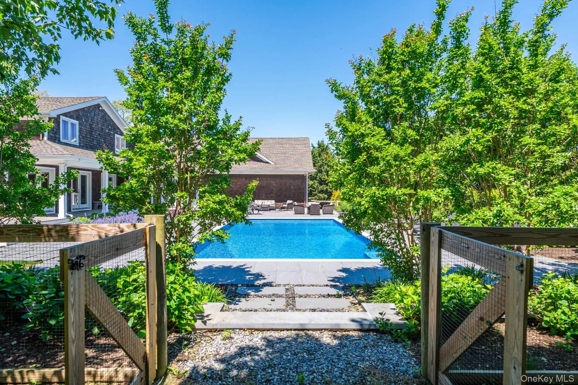 12950 Oregon Road, Cutchogue 12950 Oregon Road, Cutchogue
