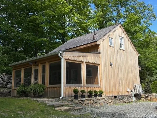 The screened porch offers privacy and spectacular views of the meadows and sunsets. The screened porch offers privacy and spectacular views of the meadows and sunsets.