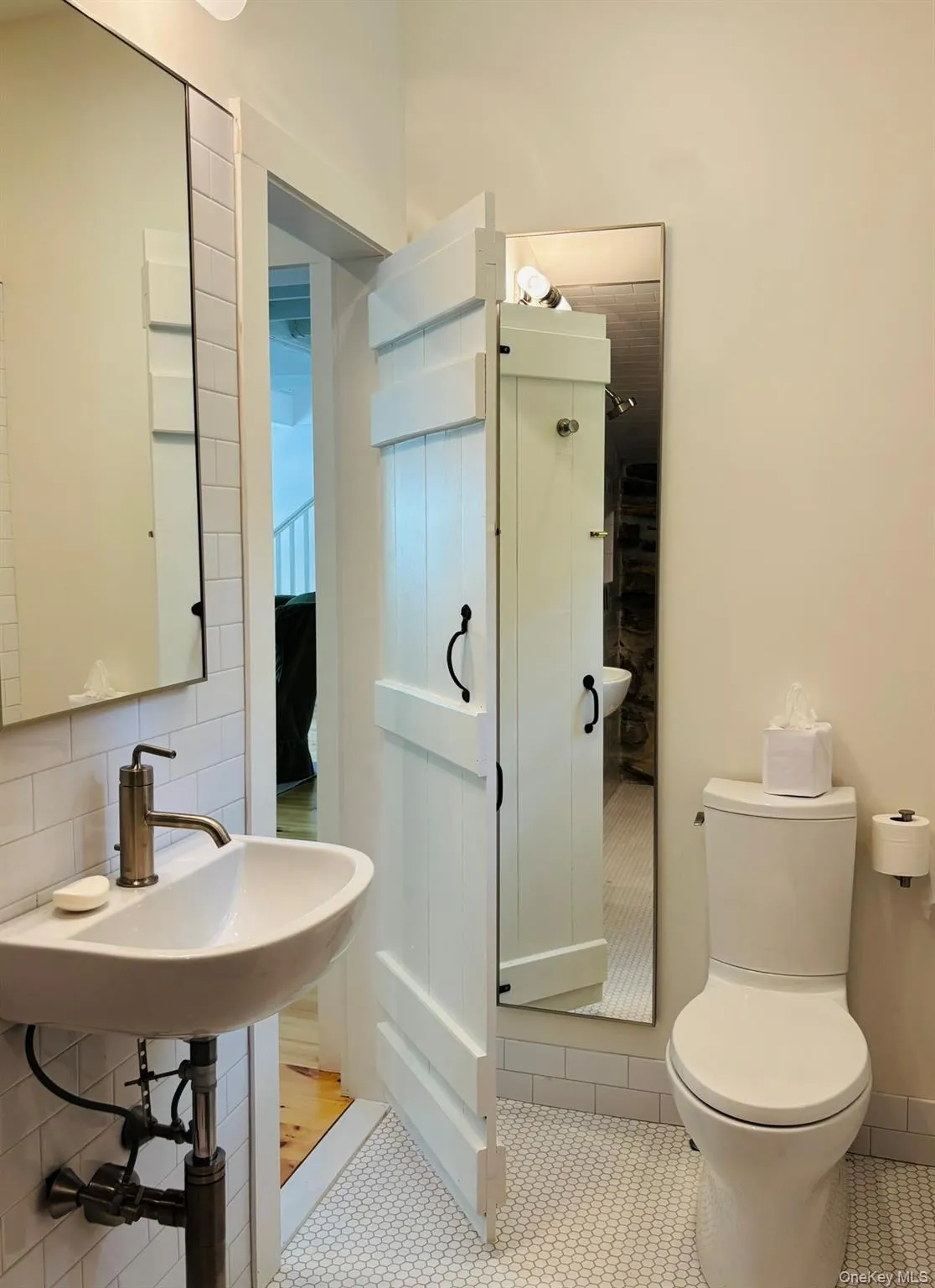 The first floor bath with storage. The first floor bath with storage.