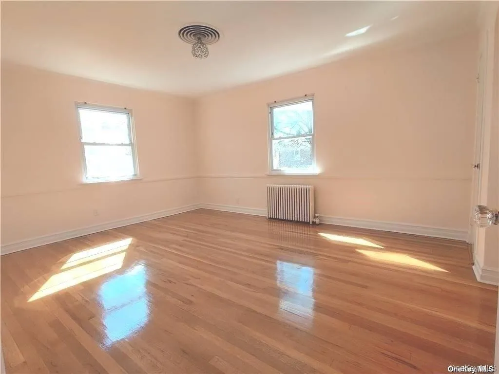 73-64 196th Street, New York, NY, 3 Bedrooms Bedrooms, 7 Rooms Rooms,2 BathroomsBathrooms,Residential Lease,For Rent,196th,0,995217 73-64 196th Street, New York, NY, 3 Bedrooms Bedrooms, 7 Rooms Rooms,2 BathroomsBathrooms,Residential Lease,For Rent,196th,0,995217
