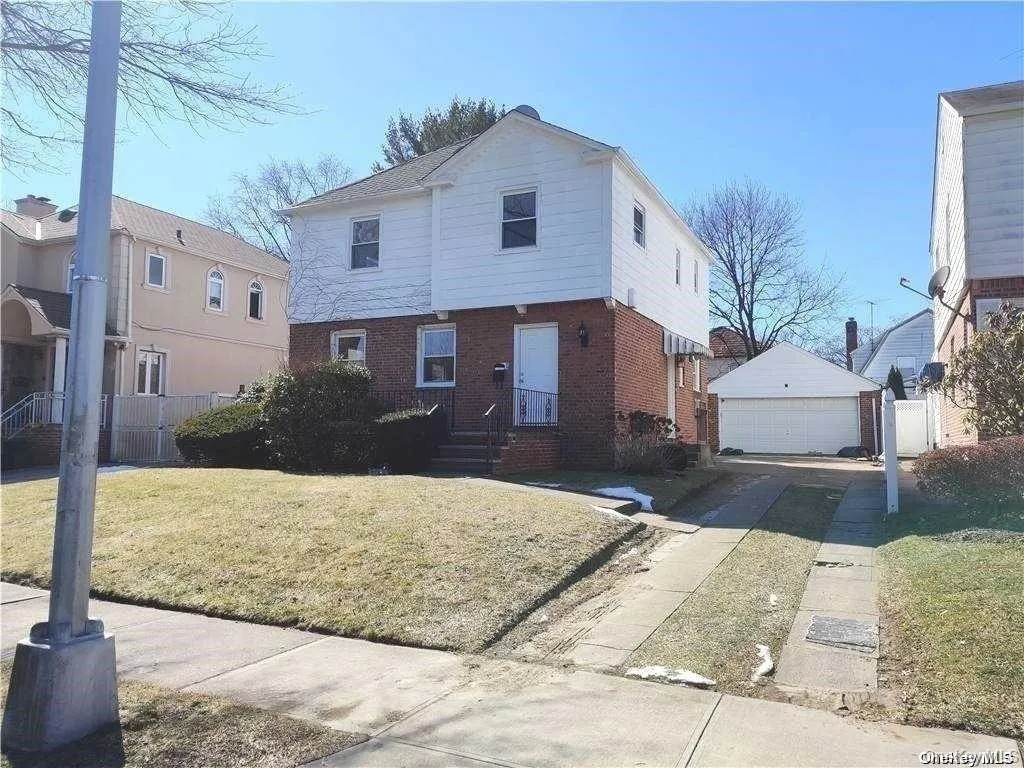 73-64 196th Street, New York, NY, 3 Bedrooms Bedrooms, 7 Rooms Rooms,2 BathroomsBathrooms,Residential Lease,For Rent,196th,0,995217 73-64 196th Street, New York, NY, 3 Bedrooms Bedrooms, 7 Rooms Rooms,2 BathroomsBathrooms,Residential Lease,For Rent,196th,0,995217