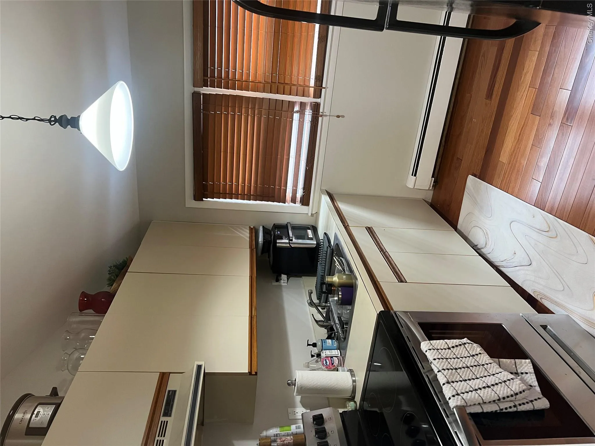 103 Florida Street, Long Beach, NY, 1 Bedroom Bedrooms, 3 Rooms Rooms,1 BathroomBathrooms,Residential Lease,For Rent,Florida,0,995229 103 Florida Street, Long Beach, NY, 1 Bedroom Bedrooms, 3 Rooms Rooms,1 BathroomBathrooms,Residential Lease,For Rent,Florida,0,995229