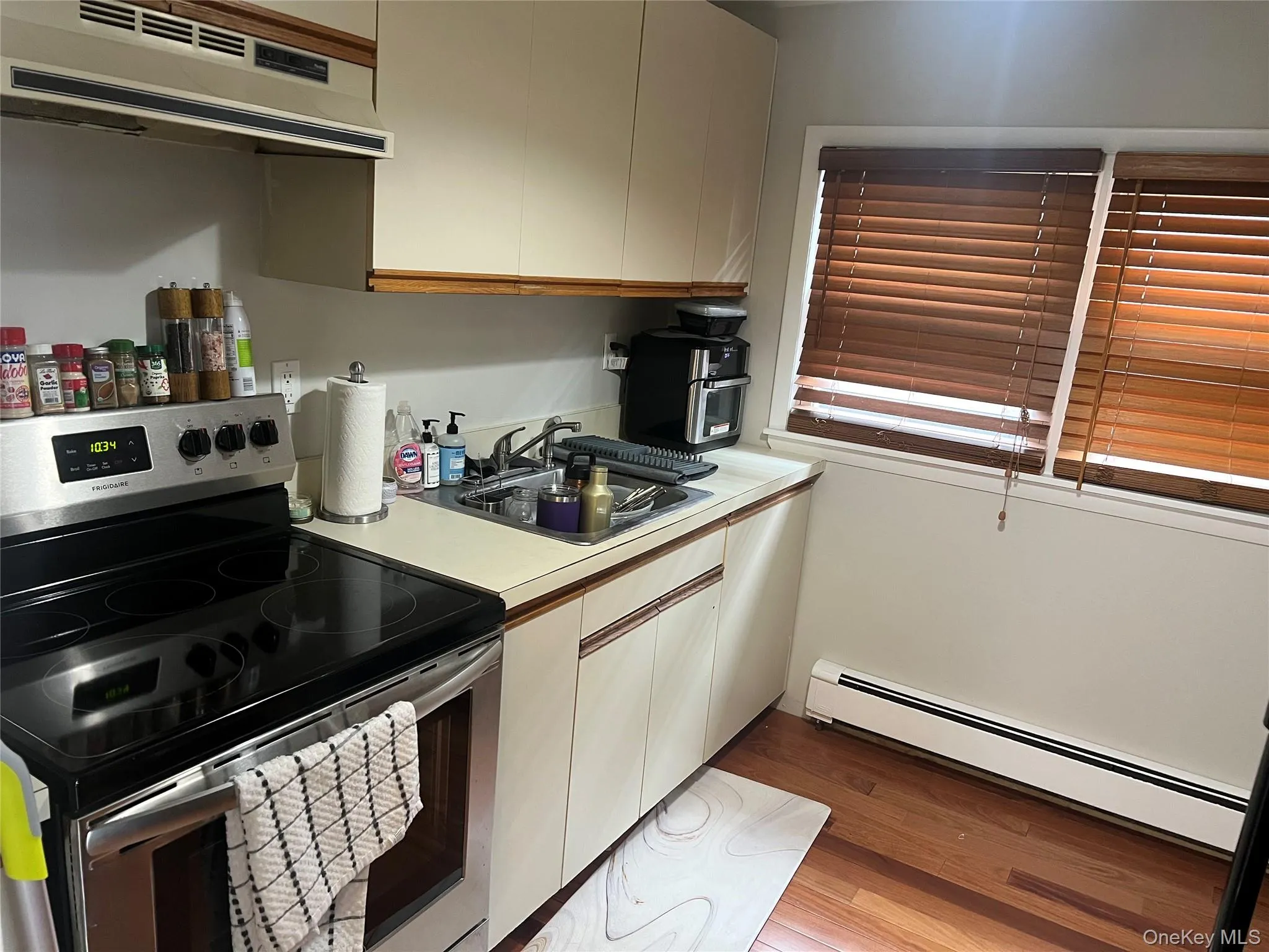 103 Florida Street, Long Beach, NY, 1 Bedroom Bedrooms, 3 Rooms Rooms,1 BathroomBathrooms,Residential Lease,For Rent,Florida,0,995229 103 Florida Street, Long Beach, NY, 1 Bedroom Bedrooms, 3 Rooms Rooms,1 BathroomBathrooms,Residential Lease,For Rent,Florida,0,995229