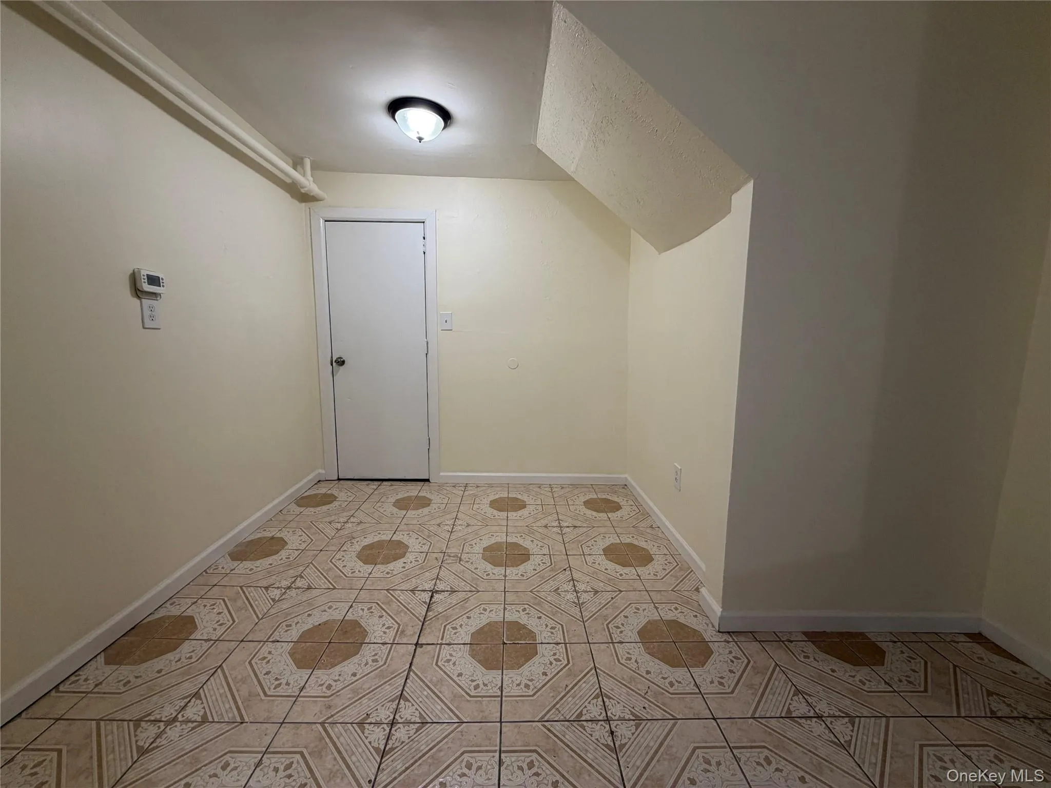 737 Warburton Avenue, Yonkers, NY, 1 Bedroom Bedrooms, 5 Rooms Rooms,1 BathroomBathrooms,Residential Lease,For Rent,Warburton,0,995251 737 Warburton Avenue, Yonkers, NY, 1 Bedroom Bedrooms, 5 Rooms Rooms,1 BathroomBathrooms,Residential Lease,For Rent,Warburton,0,995251