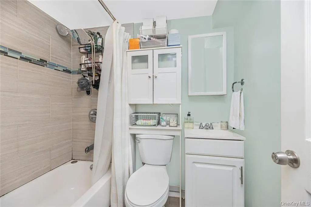 37 Troy Lane, Yonkers, NY, 4 Bedrooms Bedrooms, 5 Rooms Rooms,1 BathroomBathrooms,Residential Lease,For Rent,Troy,0,995253 37 Troy Lane, Yonkers, NY, 4 Bedrooms Bedrooms, 5 Rooms Rooms,1 BathroomBathrooms,Residential Lease,For Rent,Troy,0,995253