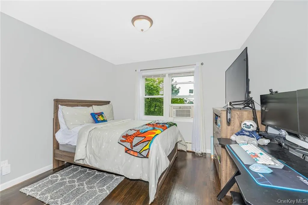 37 Troy Lane, Yonkers, NY, 4 Bedrooms Bedrooms, 5 Rooms Rooms,1 BathroomBathrooms,Residential Lease,For Rent,Troy,0,995253 37 Troy Lane, Yonkers, NY, 4 Bedrooms Bedrooms, 5 Rooms Rooms,1 BathroomBathrooms,Residential Lease,For Rent,Troy,0,995253