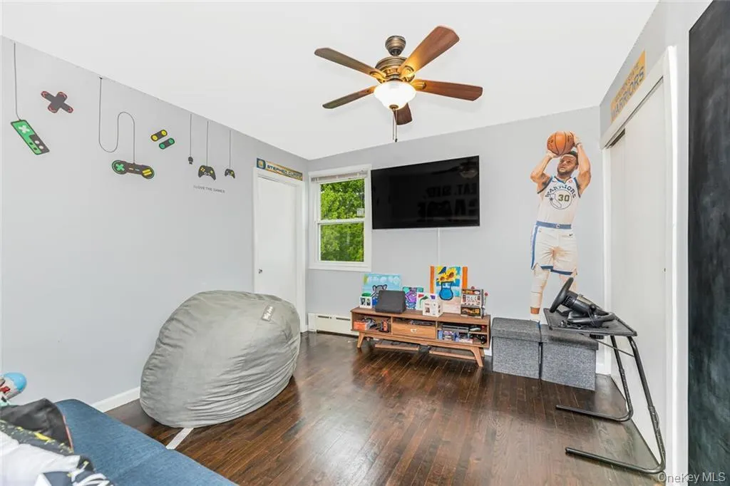 37 Troy Lane, Yonkers, NY, 4 Bedrooms Bedrooms, 5 Rooms Rooms,1 BathroomBathrooms,Residential Lease,For Rent,Troy,0,995253 37 Troy Lane, Yonkers, NY, 4 Bedrooms Bedrooms, 5 Rooms Rooms,1 BathroomBathrooms,Residential Lease,For Rent,Troy,0,995253