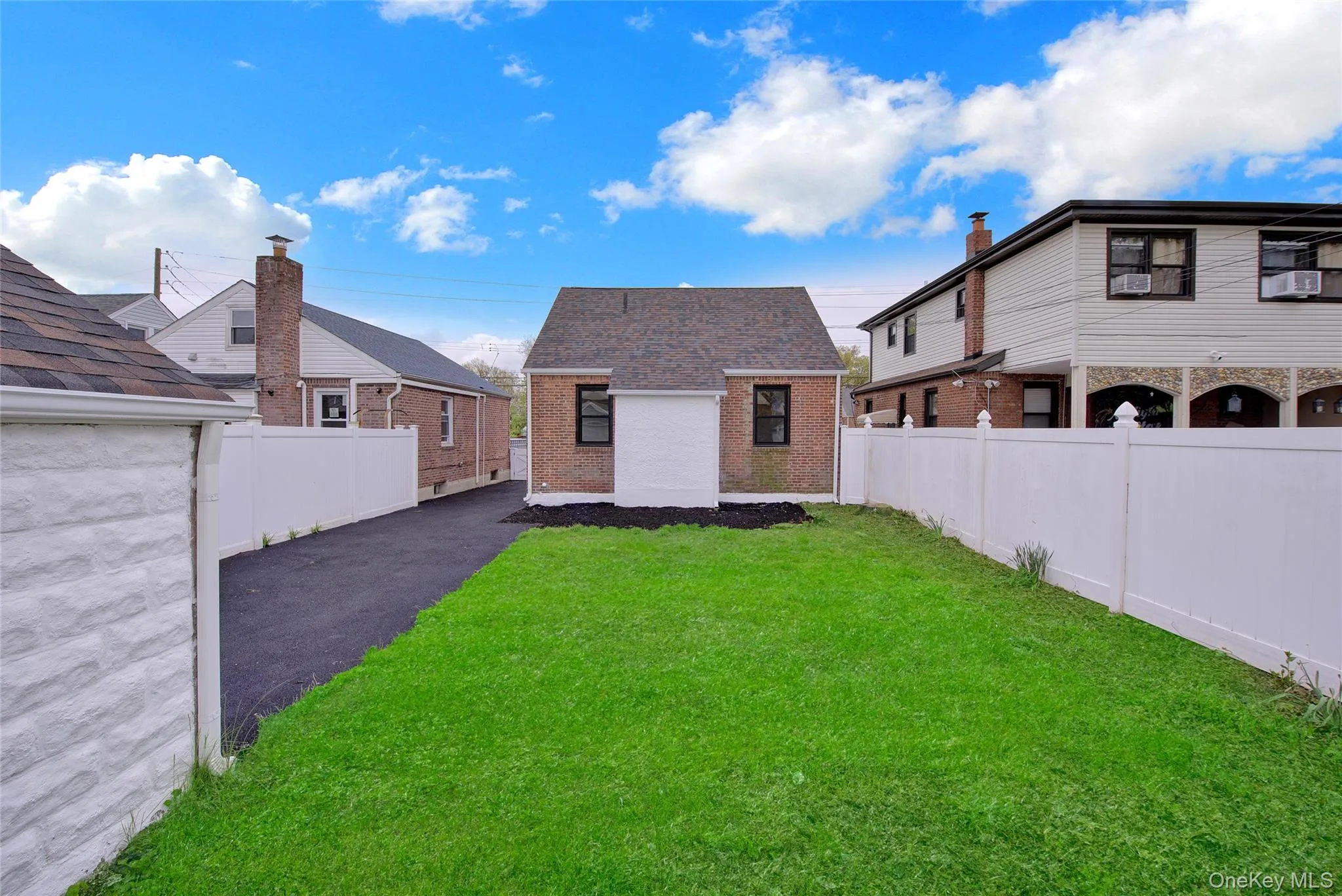 223-15 114th Road, New York, NY, 3 Bedrooms Bedrooms, 6 Rooms Rooms,1 BathroomBathrooms,Residential,For Rent,114th,0,995268 223-15 114th Road, New York, NY, 3 Bedrooms Bedrooms, 6 Rooms Rooms,1 BathroomBathrooms,Residential,For Rent,114th,0,995268