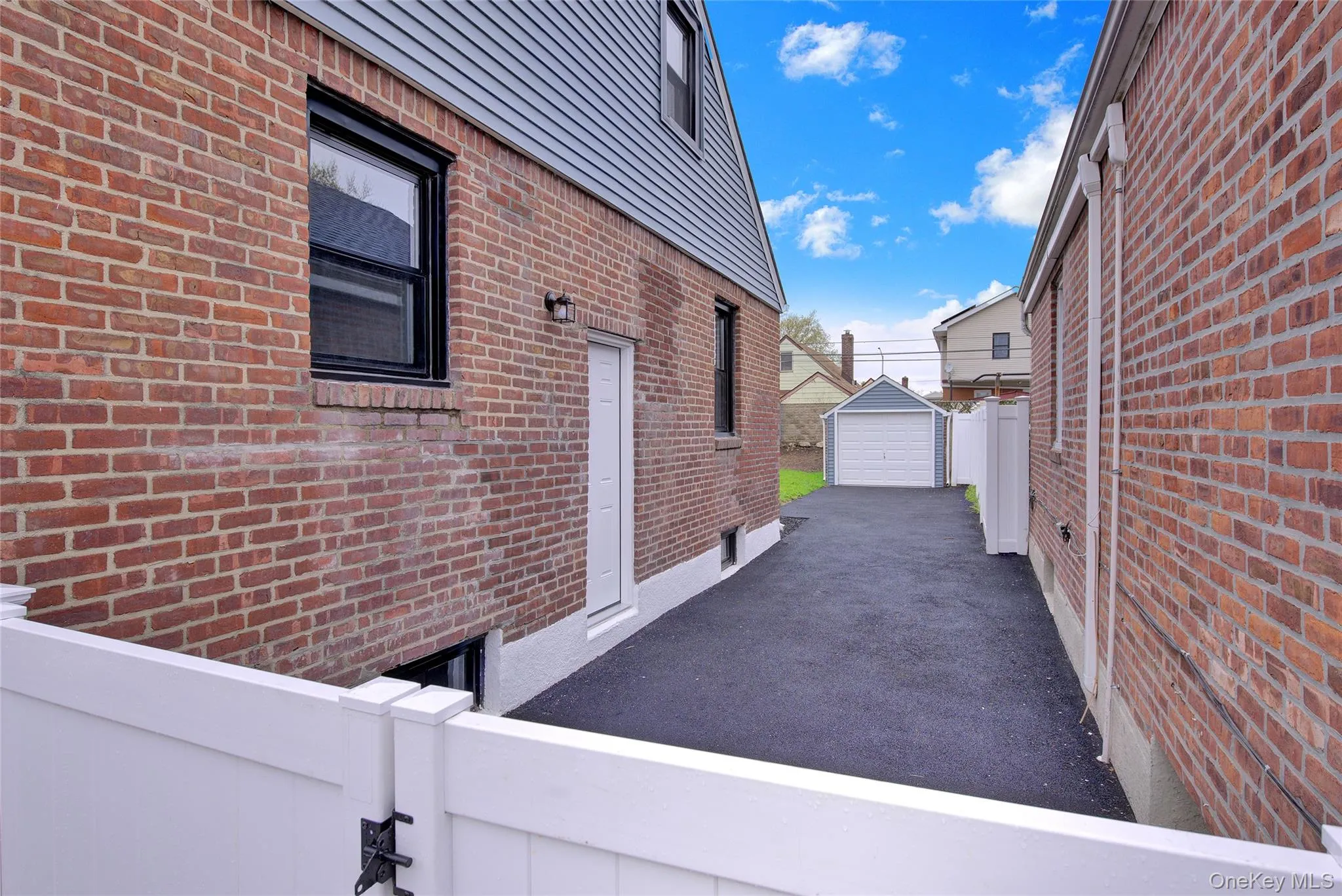 223-15 114th Road, New York, NY, 3 Bedrooms Bedrooms, 6 Rooms Rooms,1 BathroomBathrooms,Residential,For Rent,114th,0,995268 223-15 114th Road, New York, NY, 3 Bedrooms Bedrooms, 6 Rooms Rooms,1 BathroomBathrooms,Residential,For Rent,114th,0,995268
