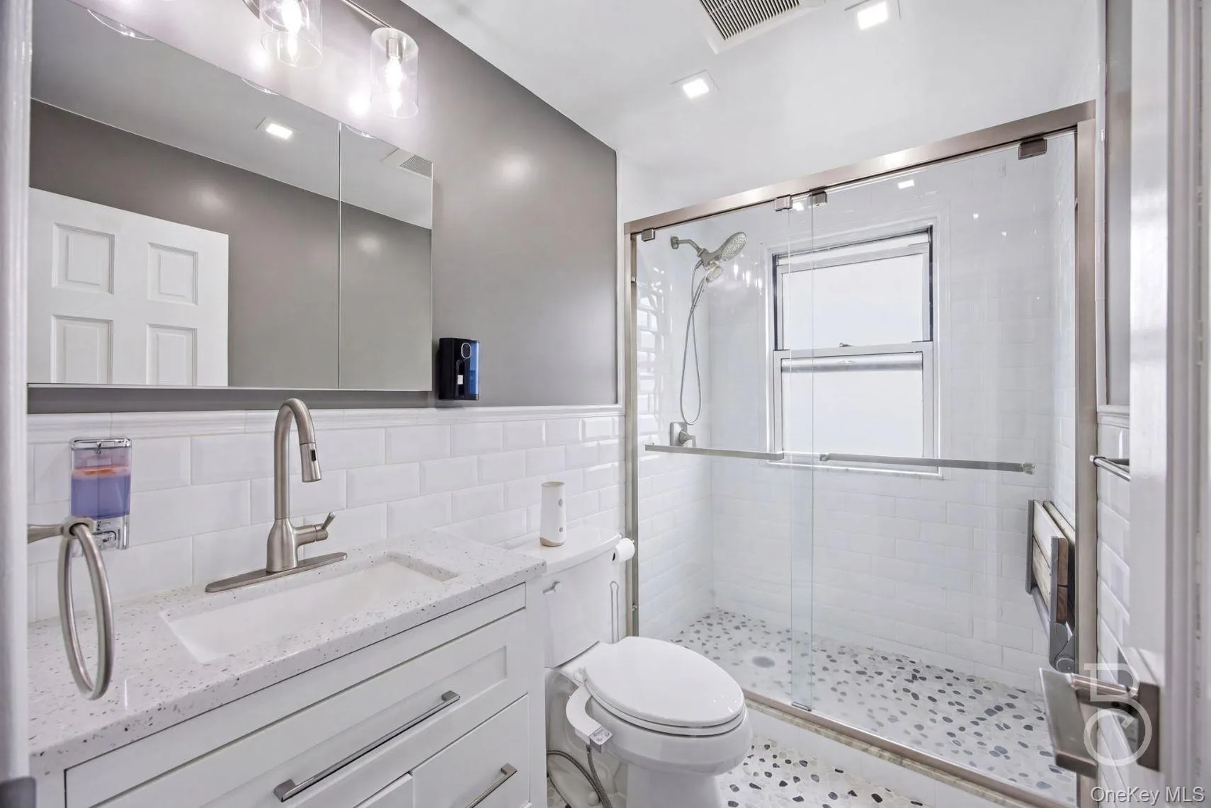 88-38 78th Avenue, New York, NY, 4 Bedrooms Bedrooms, 8 Rooms Rooms,3 BathroomsBathrooms,Residential,For Rent,78th,0,995269 88-38 78th Avenue, New York, NY, 4 Bedrooms Bedrooms, 8 Rooms Rooms,3 BathroomsBathrooms,Residential,For Rent,78th,0,995269