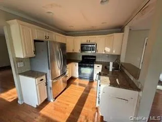 13 Venter Lane, Orangetown, NY, 4 Bedrooms Bedrooms, 9 Rooms Rooms,2 BathroomsBathrooms,Residential Sale,For Rent,Venter,0,995276 13 Venter Lane, Orangetown, NY, 4 Bedrooms Bedrooms, 9 Rooms Rooms,2 BathroomsBathrooms,Residential Sale,For Rent,Venter,0,995276
