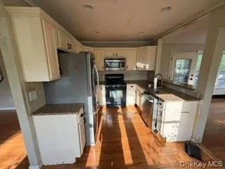 13 Venter Lane, Orangetown, NY, 4 Bedrooms Bedrooms, 9 Rooms Rooms,2 BathroomsBathrooms,Residential Sale,For Rent,Venter,0,995276 13 Venter Lane, Orangetown, NY, 4 Bedrooms Bedrooms, 9 Rooms Rooms,2 BathroomsBathrooms,Residential Sale,For Rent,Venter,0,995276