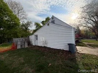 13 Venter Lane, Orangetown, NY, 4 Bedrooms Bedrooms, 9 Rooms Rooms,2 BathroomsBathrooms,Residential Sale,For Rent,Venter,0,995276 13 Venter Lane, Orangetown, NY, 4 Bedrooms Bedrooms, 9 Rooms Rooms,2 BathroomsBathrooms,Residential Sale,For Rent,Venter,0,995276