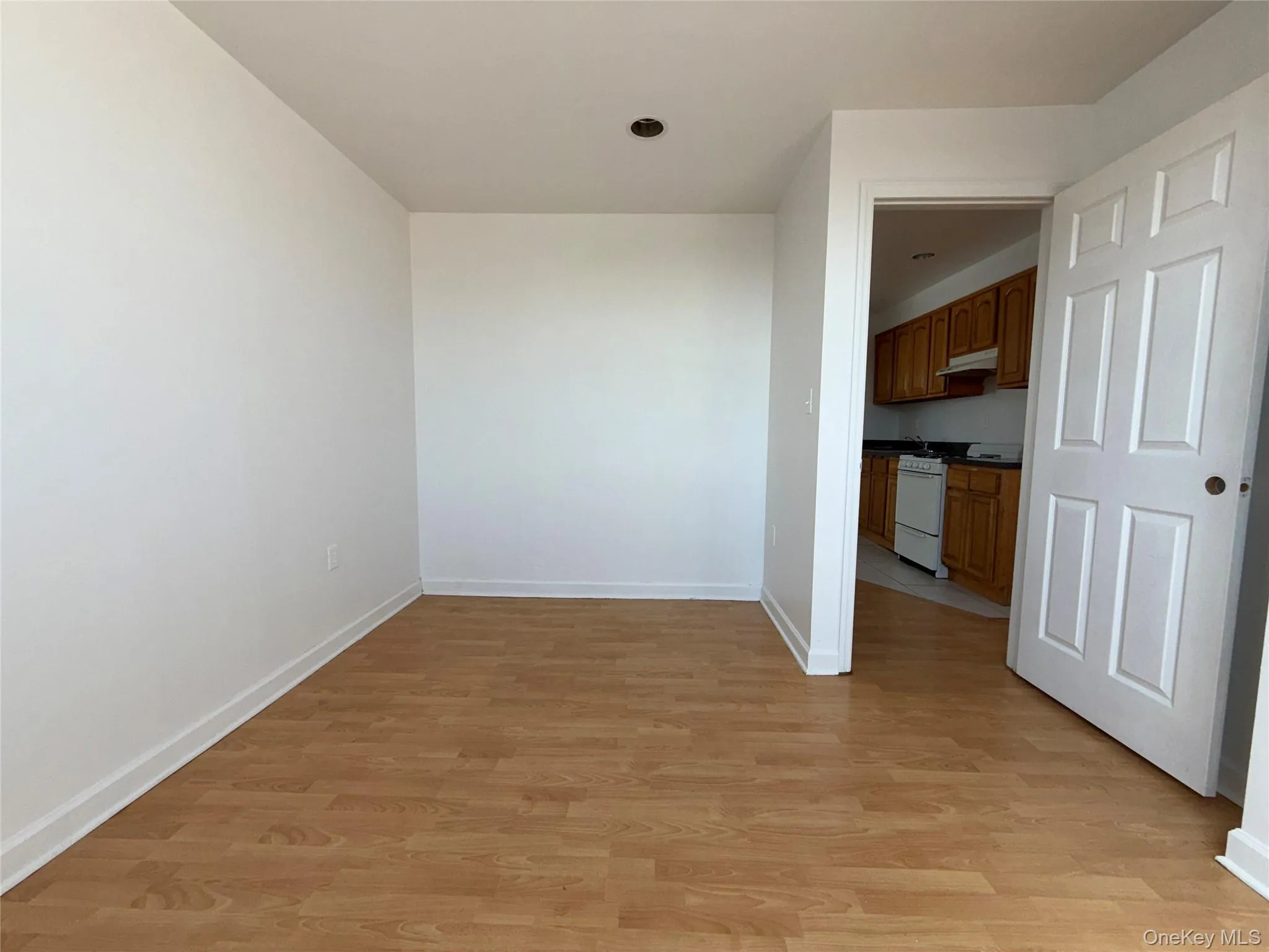 2381 Belmont Avenue, New York, NY, 2 Bedrooms Bedrooms, 6 Rooms Rooms,1 BathroomBathrooms,Residential Lease,For Rent,Belmont,0,995283 2381 Belmont Avenue, New York, NY, 2 Bedrooms Bedrooms, 6 Rooms Rooms,1 BathroomBathrooms,Residential Lease,For Rent,Belmont,0,995283
