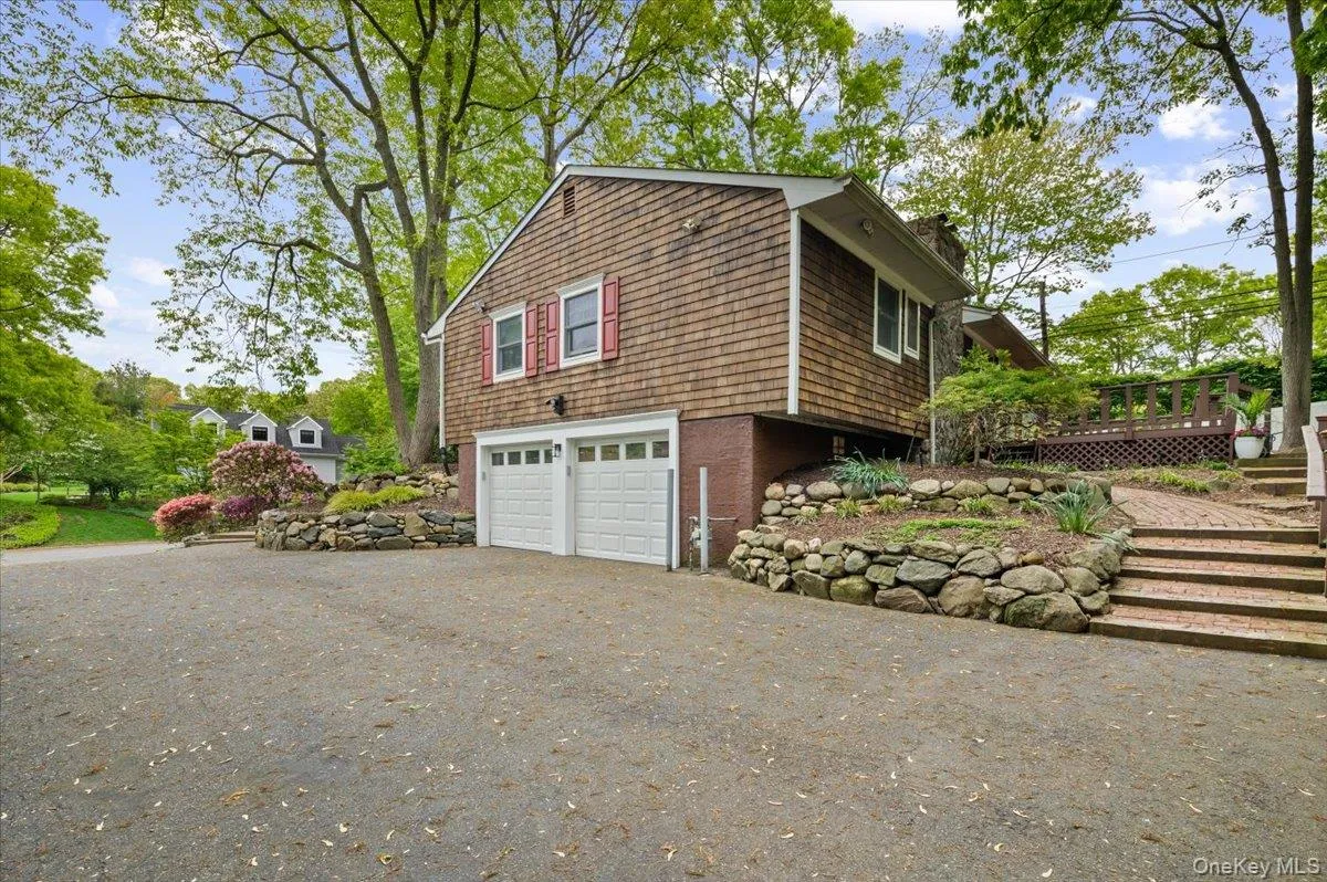101 Red Oak Court, Brookhaven, NY, 3 Bedrooms Bedrooms, 7 Rooms Rooms,2 BathroomsBathrooms,Residential,For Rent,Red Oak,0,995289 101 Red Oak Court, Brookhaven, NY, 3 Bedrooms Bedrooms, 7 Rooms Rooms,2 BathroomsBathrooms,Residential,For Rent,Red Oak,0,995289