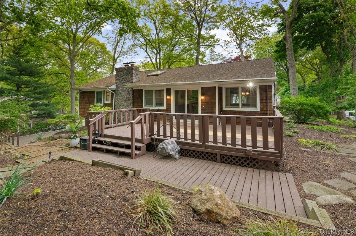 101 Red Oak Court, Brookhaven, NY, 3 Bedrooms Bedrooms, 7 Rooms Rooms,2 BathroomsBathrooms,Residential,For Rent,Red Oak,0,995289 101 Red Oak Court, Brookhaven, NY, 3 Bedrooms Bedrooms, 7 Rooms Rooms,2 BathroomsBathrooms,Residential,For Rent,Red Oak,0,995289