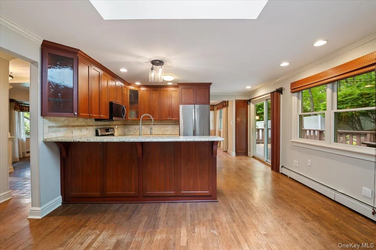 101 Red Oak Court, Brookhaven, NY, 3 Bedrooms Bedrooms, 7 Rooms Rooms,2 BathroomsBathrooms,Residential,For Rent,Red Oak,0,995289 101 Red Oak Court, Brookhaven, NY, 3 Bedrooms Bedrooms, 7 Rooms Rooms,2 BathroomsBathrooms,Residential,For Rent,Red Oak,0,995289