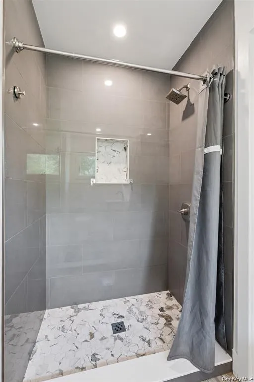 317 Sky Walk, Brookhaven, NY, 7 Bedrooms Bedrooms, 9 Rooms Rooms,5 BathroomsBathrooms,Residential Sale,For Rent,Sky,0,995314 317 Sky Walk, Brookhaven, NY, 7 Bedrooms Bedrooms, 9 Rooms Rooms,5 BathroomsBathrooms,Residential Sale,For Rent,Sky,0,995314