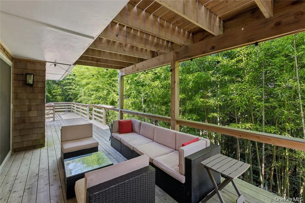 317 Sky Walk, Brookhaven, NY, 7 Bedrooms Bedrooms, 9 Rooms Rooms,5 BathroomsBathrooms,Residential Sale,For Rent,Sky,0,995314 317 Sky Walk, Brookhaven, NY, 7 Bedrooms Bedrooms, 9 Rooms Rooms,5 BathroomsBathrooms,Residential Sale,For Rent,Sky,0,995314