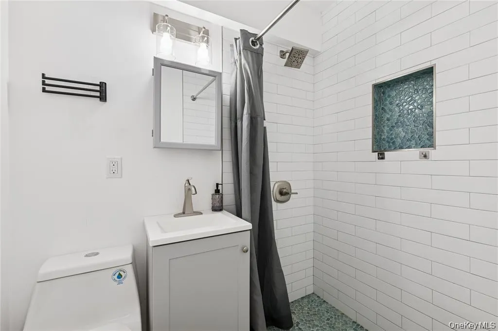 317 Sky Walk, Brookhaven, NY, 7 Bedrooms Bedrooms, 9 Rooms Rooms,5 BathroomsBathrooms,Residential Sale,For Rent,Sky,0,995314 317 Sky Walk, Brookhaven, NY, 7 Bedrooms Bedrooms, 9 Rooms Rooms,5 BathroomsBathrooms,Residential Sale,For Rent,Sky,0,995314