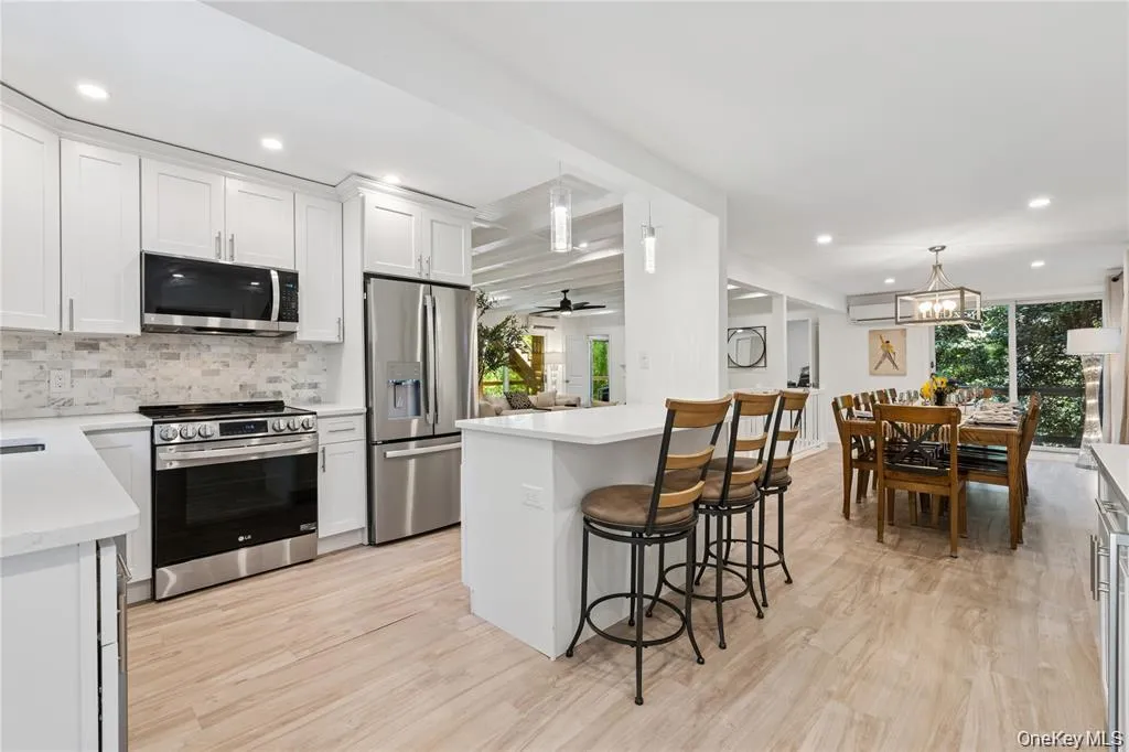 317 Sky Walk, Brookhaven, NY, 7 Bedrooms Bedrooms, 9 Rooms Rooms,5 BathroomsBathrooms,Residential Sale,For Rent,Sky,0,995314 317 Sky Walk, Brookhaven, NY, 7 Bedrooms Bedrooms, 9 Rooms Rooms,5 BathroomsBathrooms,Residential Sale,For Rent,Sky,0,995314