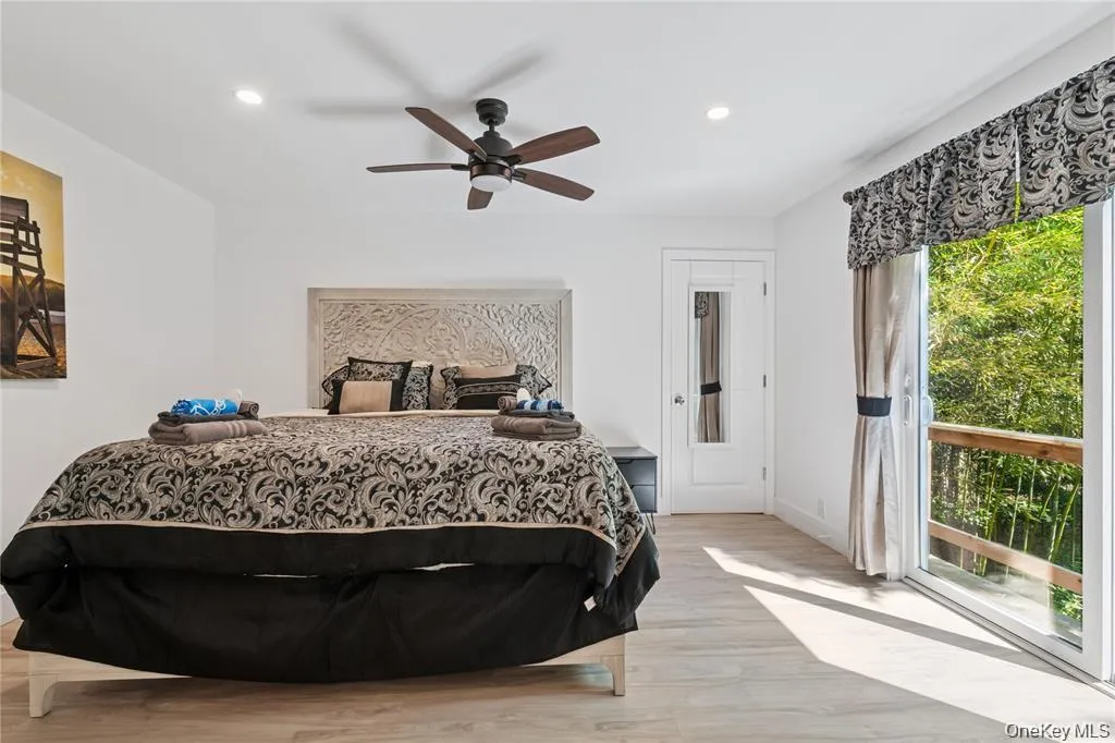 317 Sky Walk, Brookhaven, NY, 7 Bedrooms Bedrooms, 9 Rooms Rooms,5 BathroomsBathrooms,Residential Sale,For Rent,Sky,0,995314 317 Sky Walk, Brookhaven, NY, 7 Bedrooms Bedrooms, 9 Rooms Rooms,5 BathroomsBathrooms,Residential Sale,For Rent,Sky,0,995314