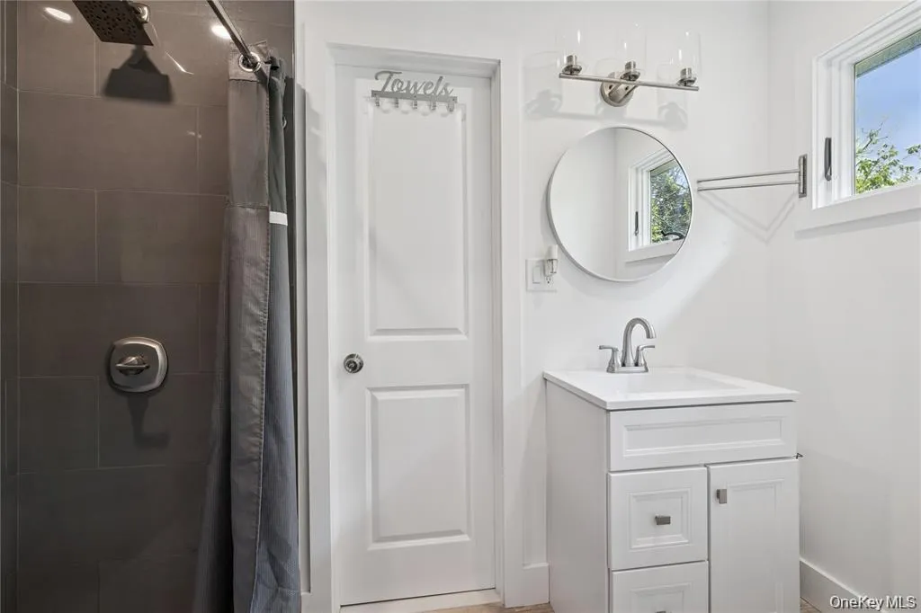 317 Sky Walk, Brookhaven, NY, 7 Bedrooms Bedrooms, 9 Rooms Rooms,5 BathroomsBathrooms,Residential Sale,For Rent,Sky,0,995314 317 Sky Walk, Brookhaven, NY, 7 Bedrooms Bedrooms, 9 Rooms Rooms,5 BathroomsBathrooms,Residential Sale,For Rent,Sky,0,995314