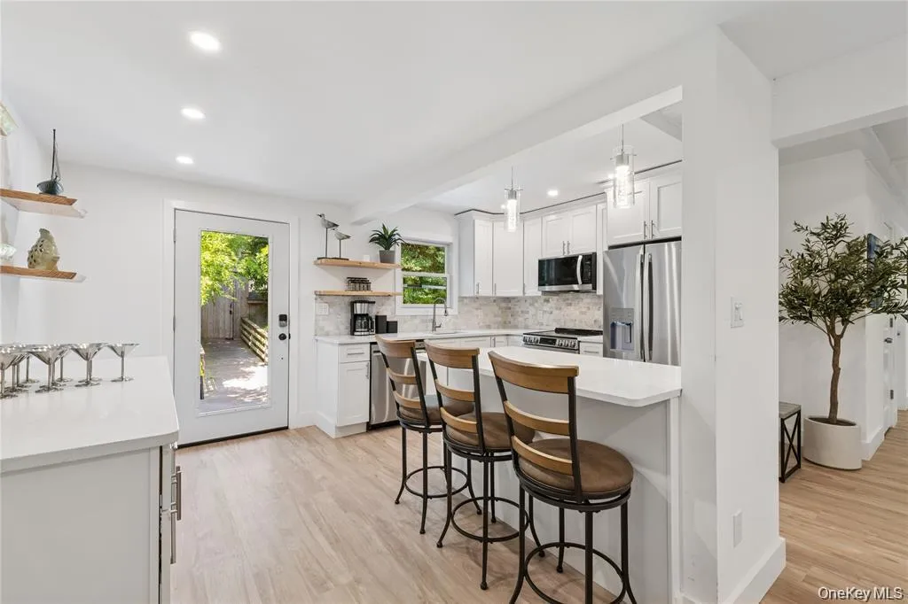 317 Sky Walk, Brookhaven, NY, 7 Bedrooms Bedrooms, 9 Rooms Rooms,5 BathroomsBathrooms,Residential Sale,For Rent,Sky,0,995314 317 Sky Walk, Brookhaven, NY, 7 Bedrooms Bedrooms, 9 Rooms Rooms,5 BathroomsBathrooms,Residential Sale,For Rent,Sky,0,995314