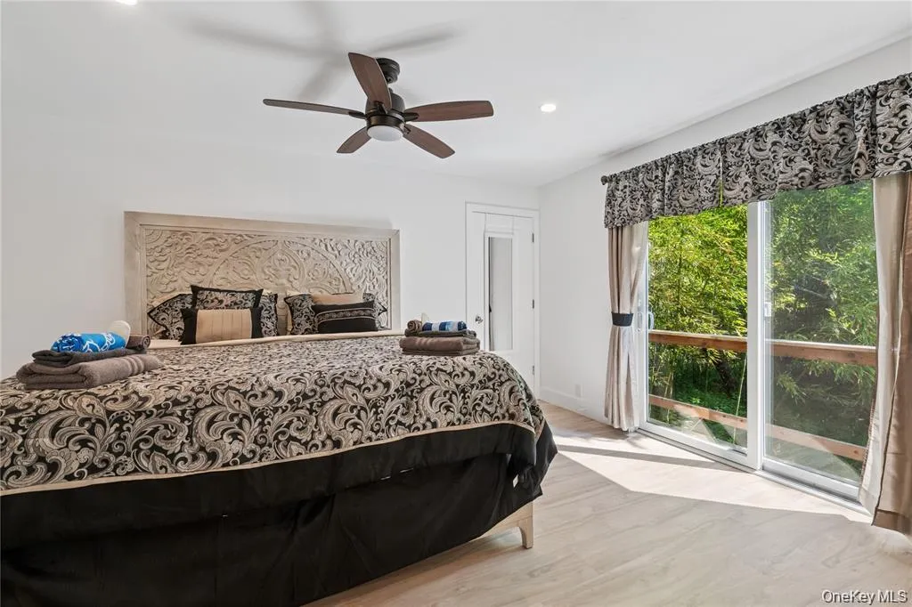 317 Sky Walk, Brookhaven, NY, 7 Bedrooms Bedrooms, 9 Rooms Rooms,5 BathroomsBathrooms,Residential Sale,For Rent,Sky,0,995314 317 Sky Walk, Brookhaven, NY, 7 Bedrooms Bedrooms, 9 Rooms Rooms,5 BathroomsBathrooms,Residential Sale,For Rent,Sky,0,995314