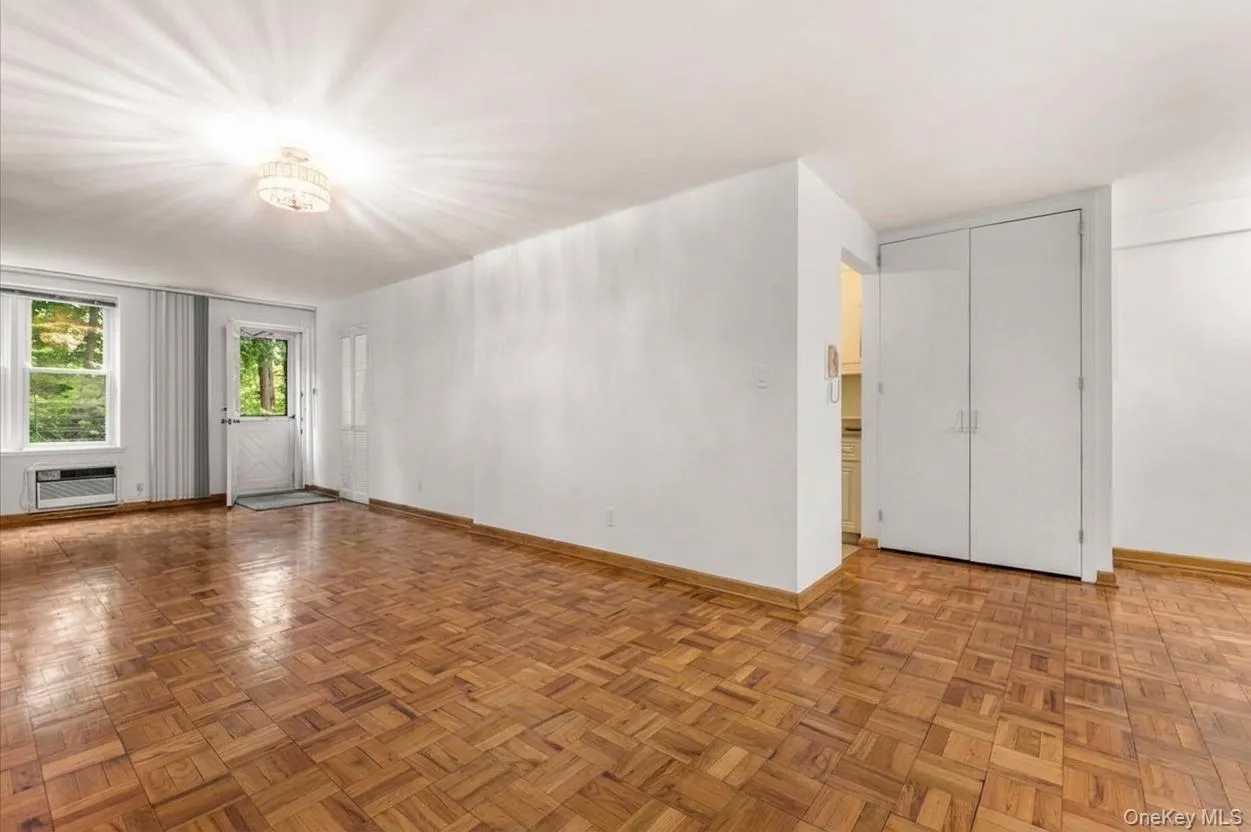 65-15 Alderton Street, New York, NY, 2 Bedrooms Bedrooms, 4 Rooms Rooms,1 BathroomBathrooms,Residential,For Rent,Alderton,0,995319 65-15 Alderton Street, New York, NY, 2 Bedrooms Bedrooms, 4 Rooms Rooms,1 BathroomBathrooms,Residential,For Rent,Alderton,0,995319